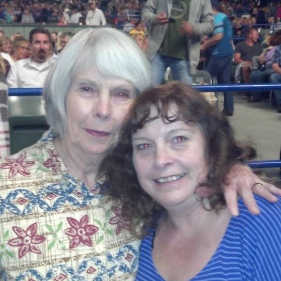 Meet your Posher, Lori - Picture 1 of 1